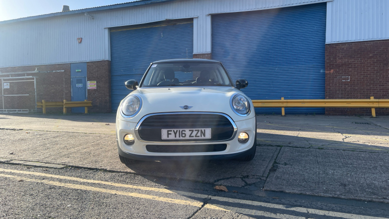 MINI Hatchback 1.5 Cooper 3dr Petrol Hatchback
